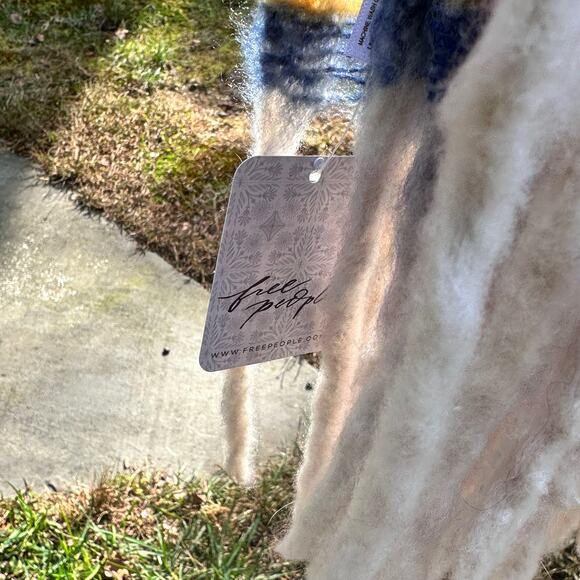 Free People Fringe Pastel Stripe Blanket 60x50 Ultra Soft Striped Throw NWT - Picture 2 of 9